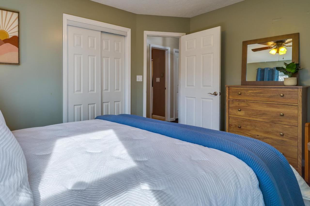 Lovely Poconos With Amenities! Casa de férias