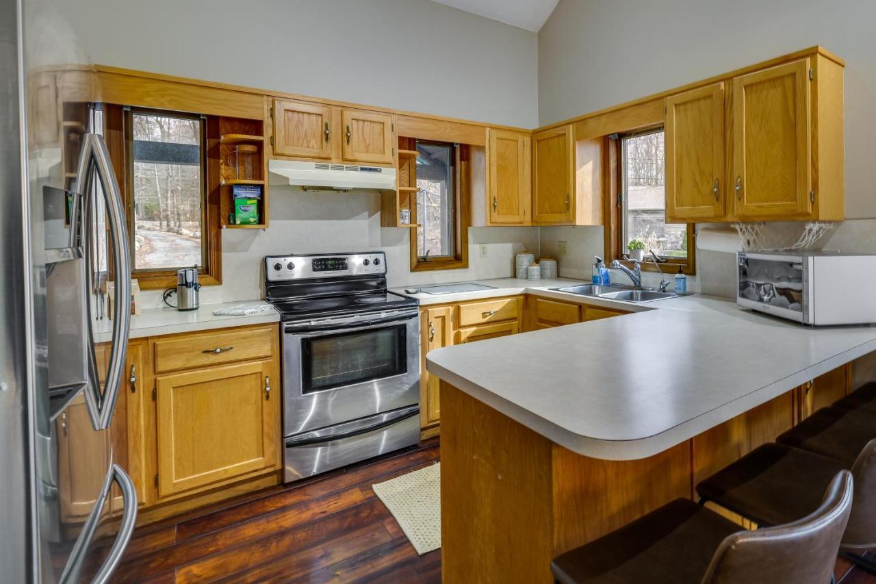 Lovely Poconos With Amenities!